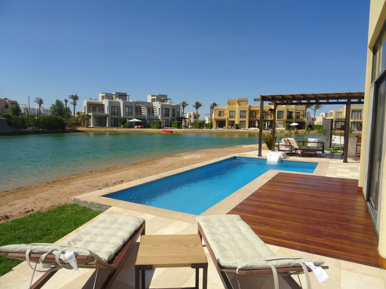  Villas