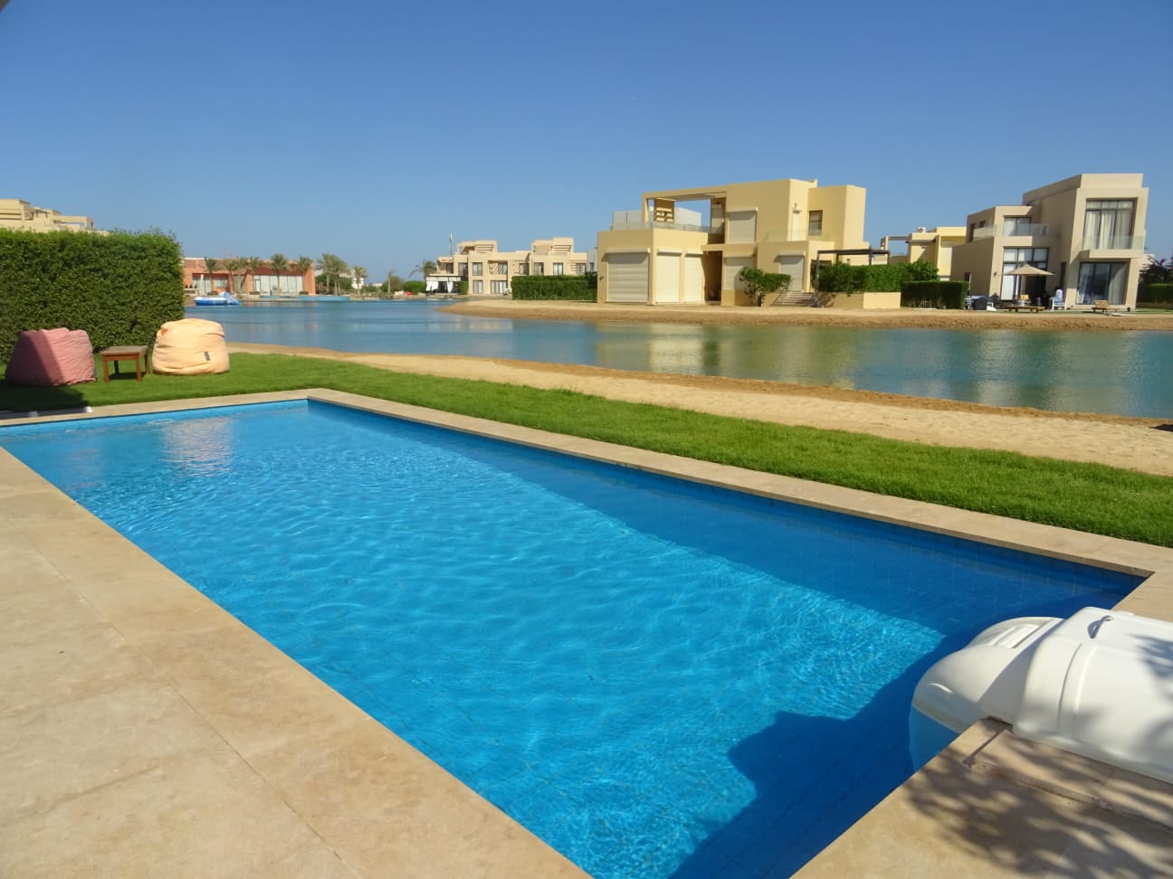  Villas
