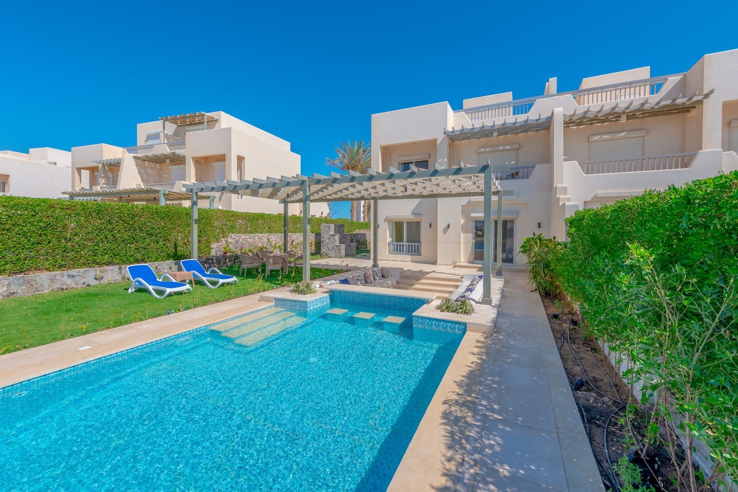  Villas