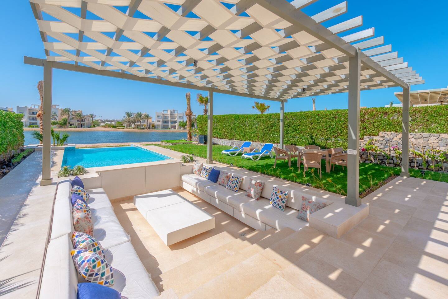  Villas