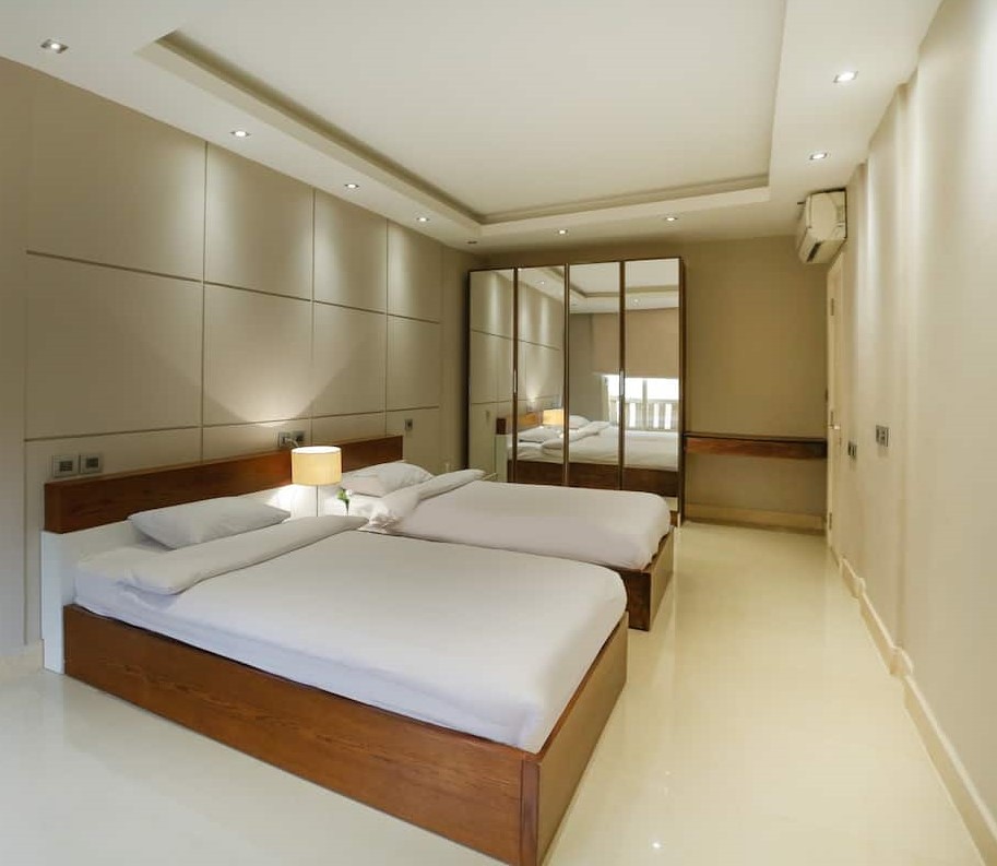  Apartments