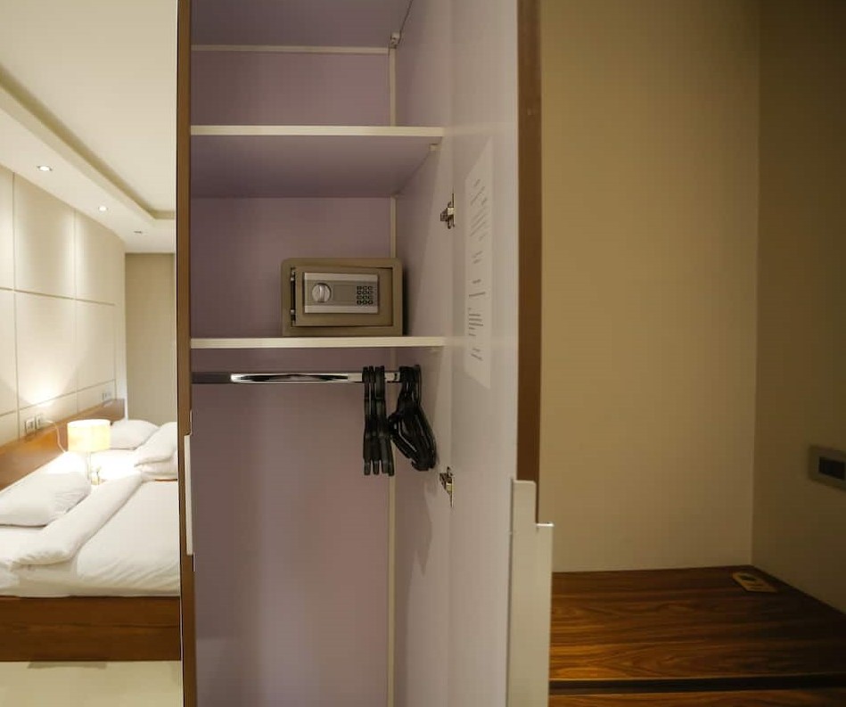  Apartments