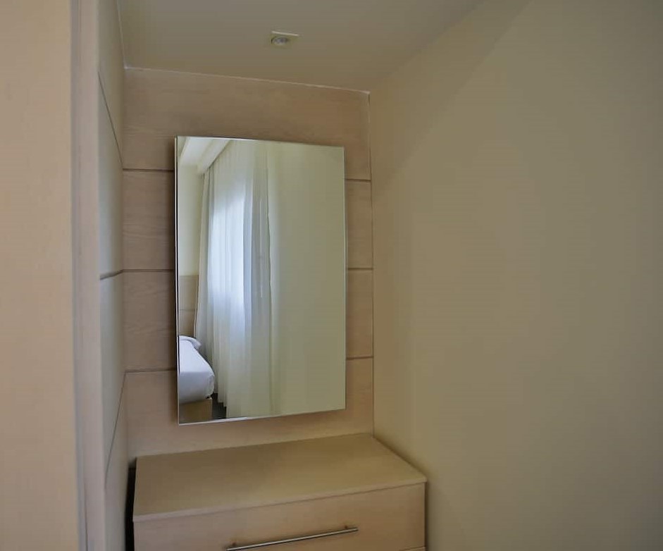  Apartments