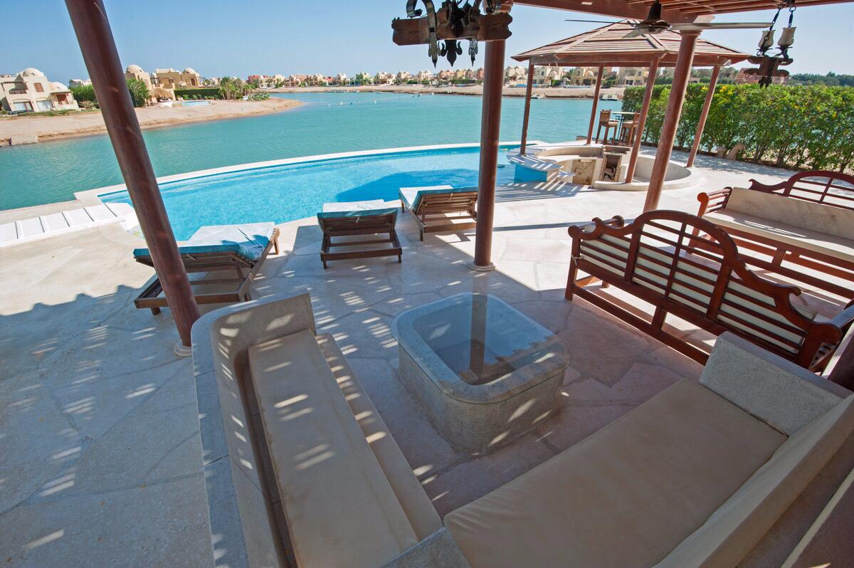  Villas