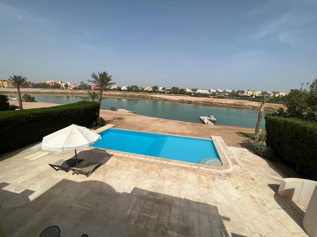  Villas