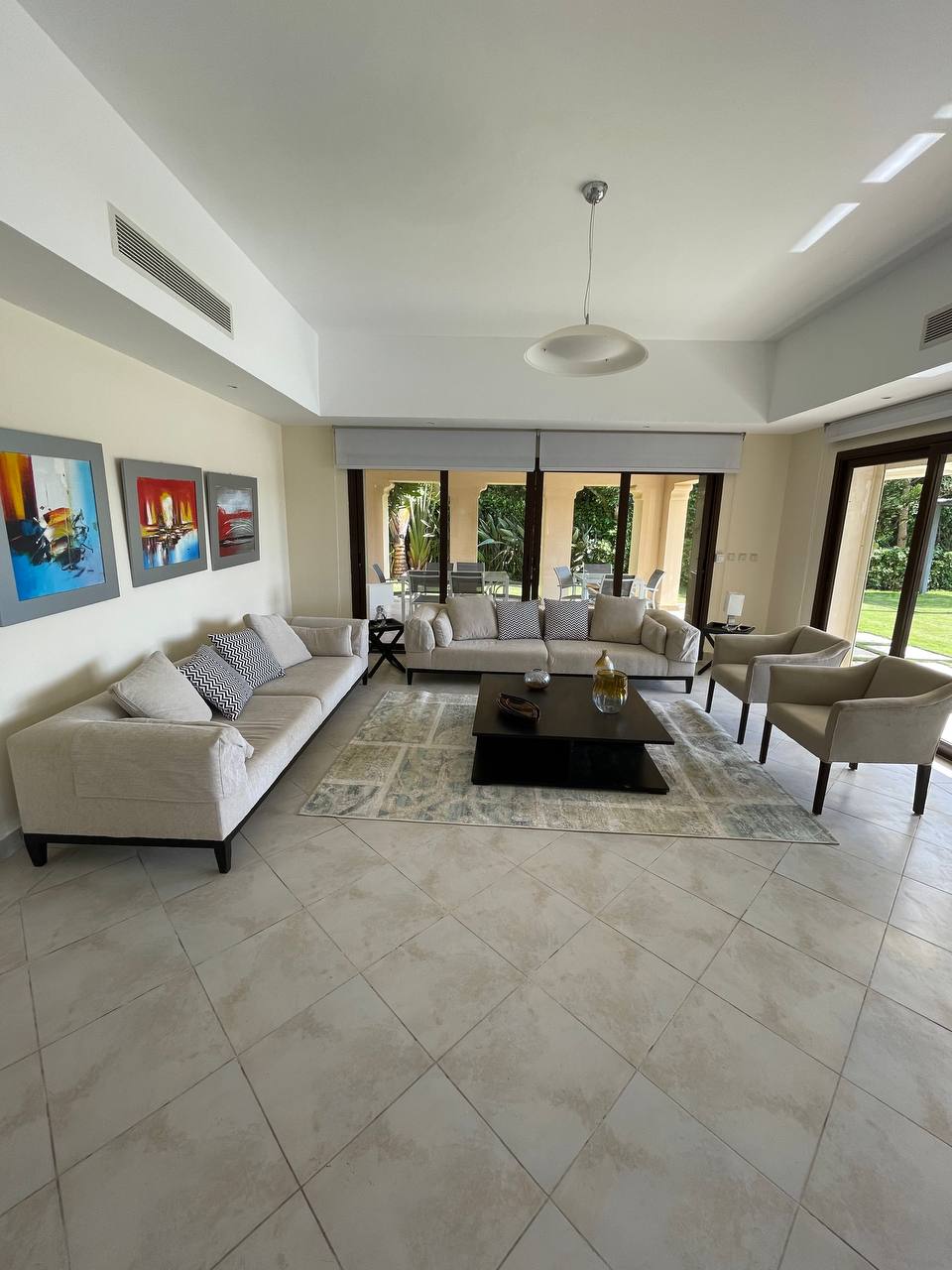  Villas