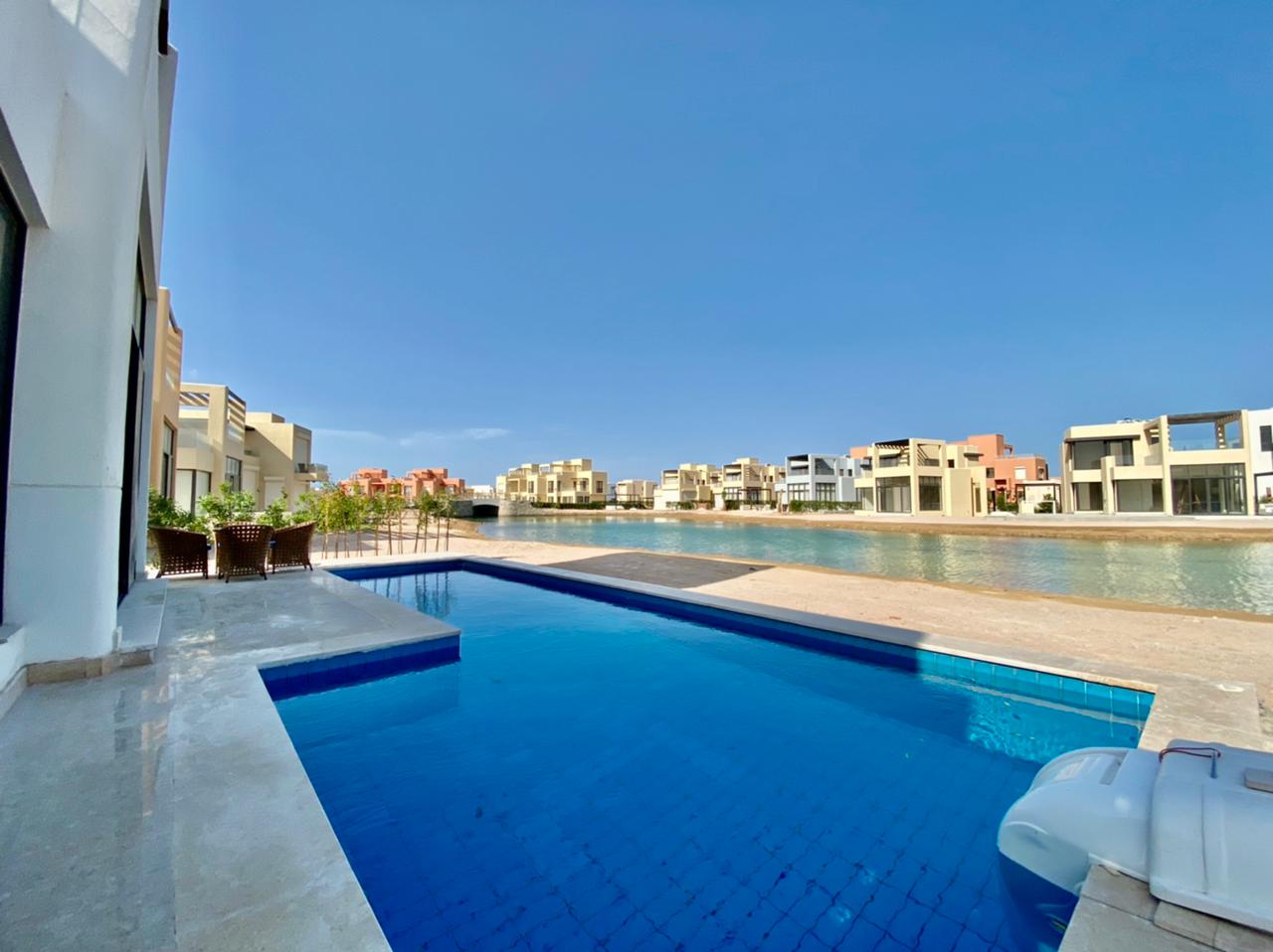 Villas